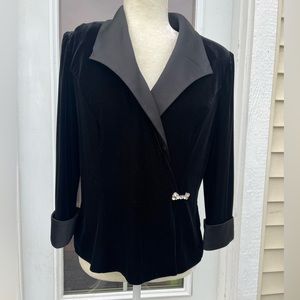 VINTAGE Alex Evenings Velvety Jacket.